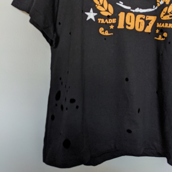 Black distressed boyfriend fit choker graphic tee - Picture 7 of 9